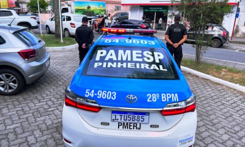 Prefeitura de Pinheiral em parceria com a PM reforma viatura para reforçar o policiamento no município